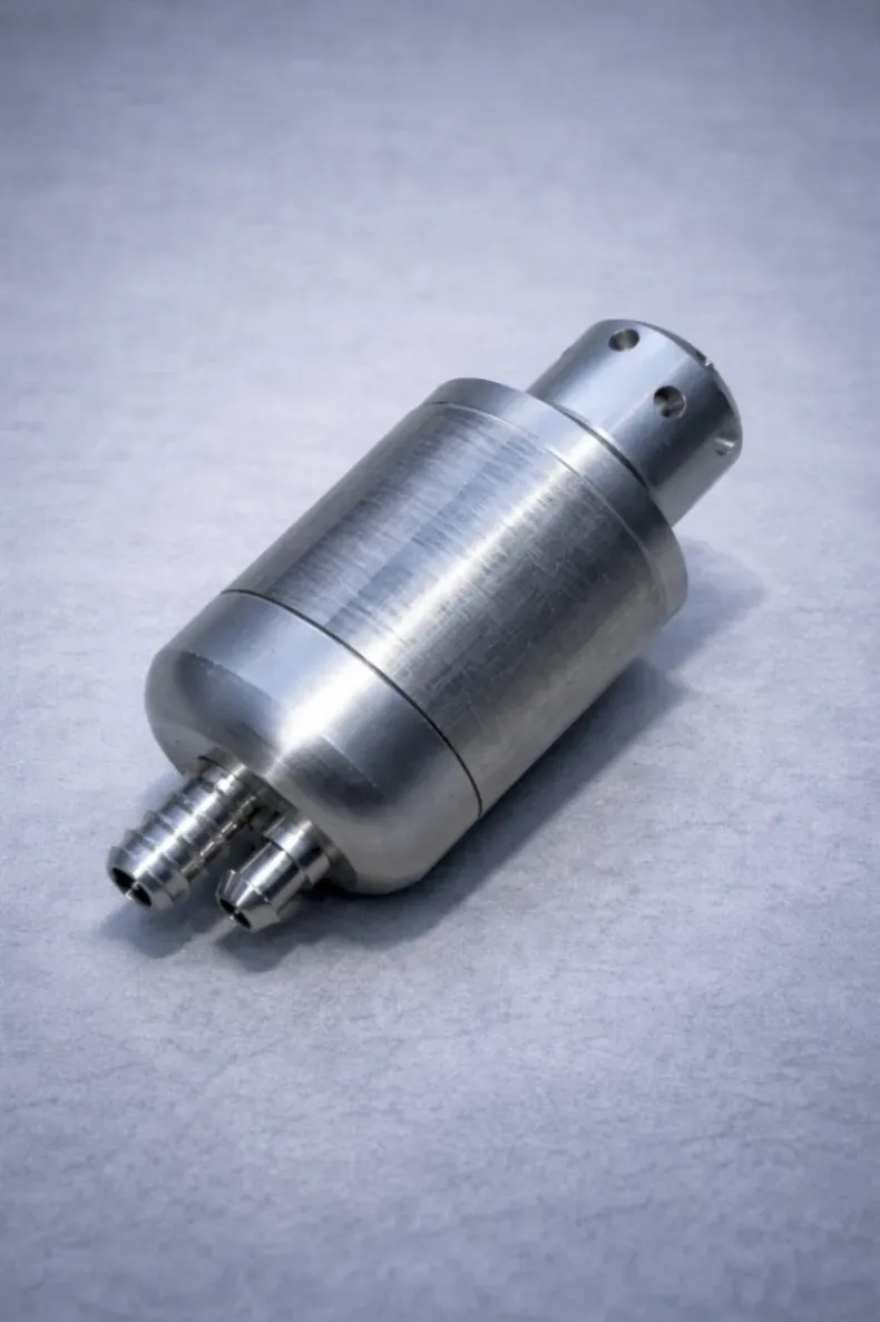 Spray heads and centralizers